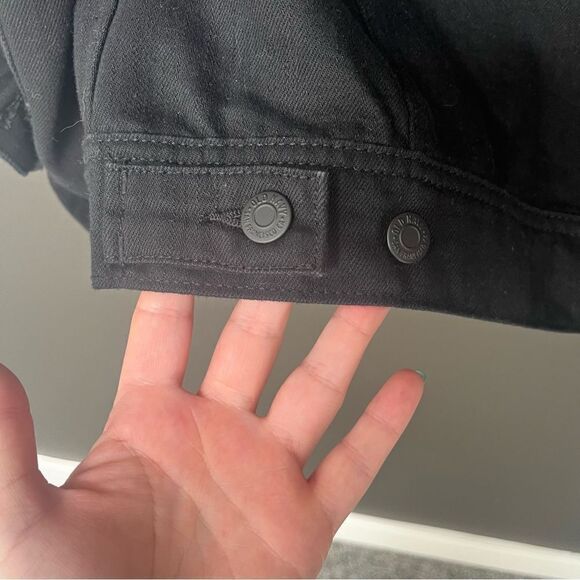Old Navy Classic Jean Jacket Black - Picture 6 of 11